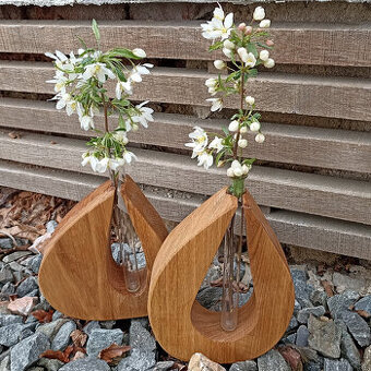 Vázička dubová 17cm