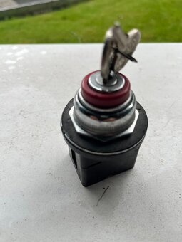 Prodám nahradni díly na Škoda 100,1000MB