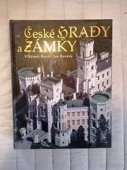 České hrady a zámky na 800 stranách