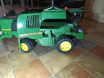 Kombajn John Deere