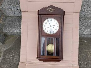 Krásné starožitné nástěnné hodiny 62 cm