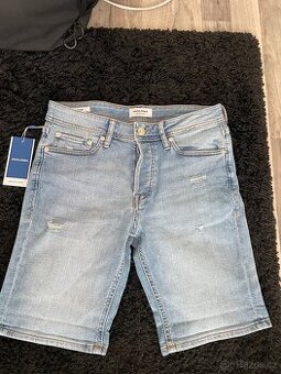 Džínové kraťasy značky Jack & Jones