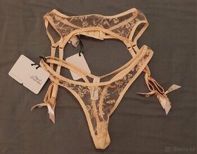 Agent Provocateur set 36