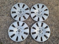 Kryty kol 16" Audi