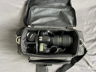 Kompletní fotovýbava Nikon D300 + 3 objektivy + brašna