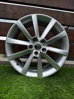 Alu kola 5x112 r18 (Alaris)