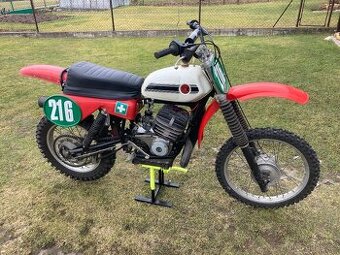 ČZ 250/513 veterán motokros po renovaci