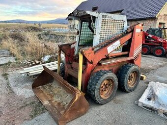 Smykovy nakladac Gehl 4610