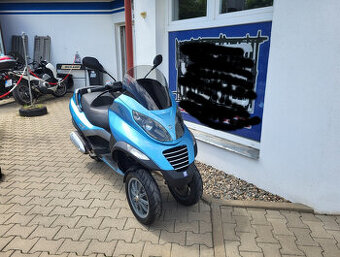 Tříkolka Piaggio MP3 RL 250 I.E.