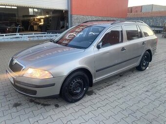 Octavia II tour 1.6 mpi 2011 pouze 115 tis km