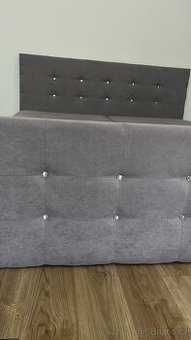 Čalouněná boxspring postel