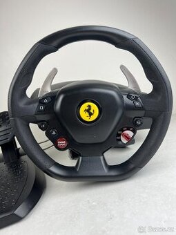 Volant na Playstation 4ThrustMaster T80 Ferrari 488 editon