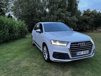 AUDI Q7 S-LINE