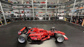 LEGO technics 8386 - Závodní vůz Ferrari F1 1:10