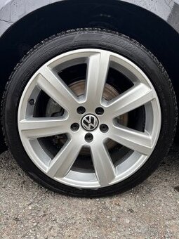 Alu kola letní 5x112 r18 225/40 originál WV.