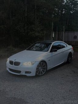 Prodám BMW E92 335i rok 2007
