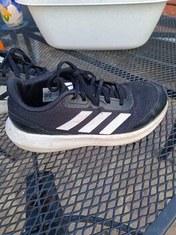 Chlapecké boty Adidas 36,5