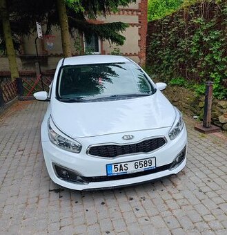 Kia CEED 1,4b. 2016r.v. 132 tys.km  odpocet DPH