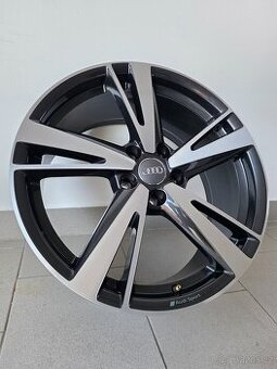 Orig. Audi RS3 / 5x112 / 19" - Top