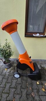 Nový elektricky zahradní drtič- štěpkovač