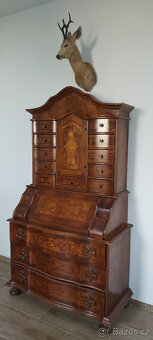 Kotoučový magnetofon + rádia.Cena 1500kč za vše.