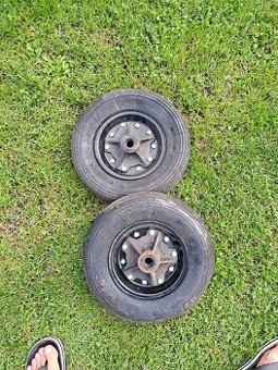 Prodam nove kola na ložiskách litinové náboje plech disk