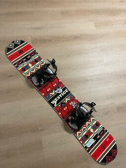 Snowboard 155 cm + vázání flow