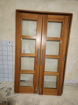 Prodám použité lítačky, posuvné dveře a vchodové dveře.