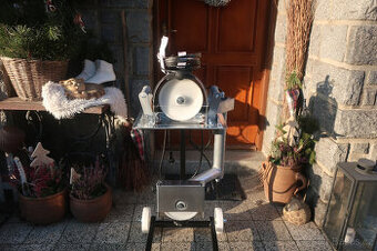 Pásová pila tesařská