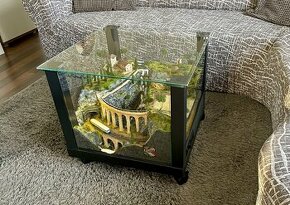 Kolejiště v Ikea stolku, mašinky N (1:160), diorama vláčky