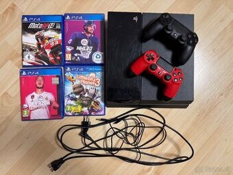 PS4 500GB, 2 originální ovladače, 4 hry