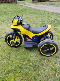Dětská elektrická motorka tříkolka