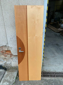 Masivní dveře sapeli WC 60 cm a prosklené dveře sapeli 70 cm