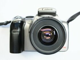 Digitální zrcadlovka Canon EOS 300D (Rebel)