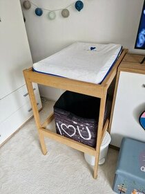 Přebalovací stůl Ikea