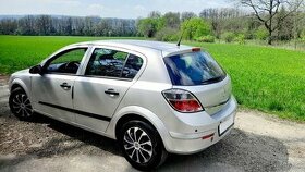 Jako nová  udržovaná Opel Astra 1.6 16V   najeto 58000km