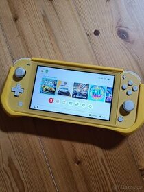 Nintendo Switch lite - žlutá - 1
