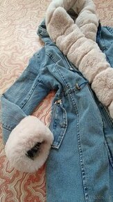 džínová bunda kabát s kožešinou vel L