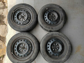 Toyota Yaris Plechové disky+letní pneu+poklice - 1