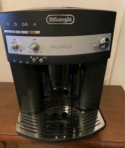 Kavovar Delonghi