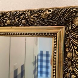 Krásné velké zrcadlo ve starožitném rámu