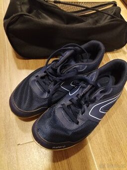 Atletické tretry DECATHLON vel 39