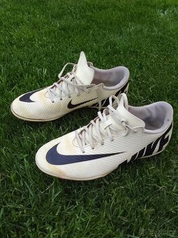 Kopačky Nike vel.40,5