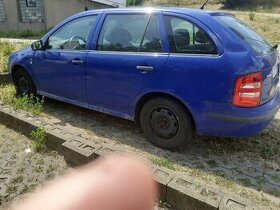 Skoda fabia 2002 modra 1.4 50kw na dily piste co schanite