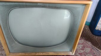 Starý televizor 1962 - 1