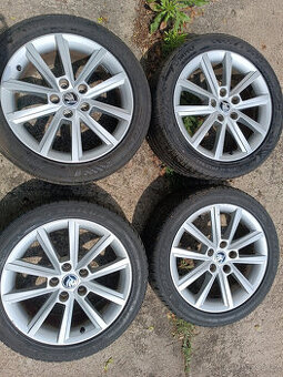 Octavia III - alu 7x17 et49 + letní 225/45/17