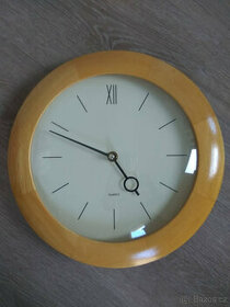 Hodiny zn. Quartz