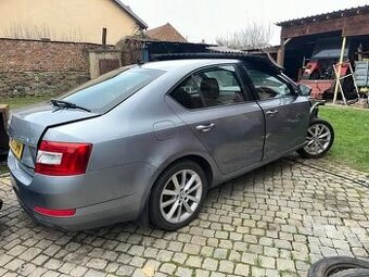 Škoda octavia3 sedan na dílly