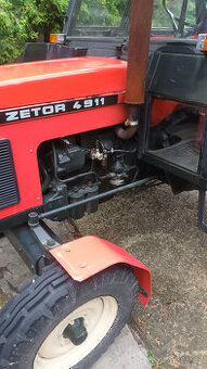 Traktor Zetor 4911