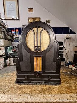 historické bakelitové rádio Telefunken 500